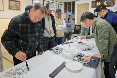 海林牡丹江市政協(xié)開展“送文化進(jìn)社區(qū)”活動(dòng)，架起文化藝術(shù)交流的民心橋
